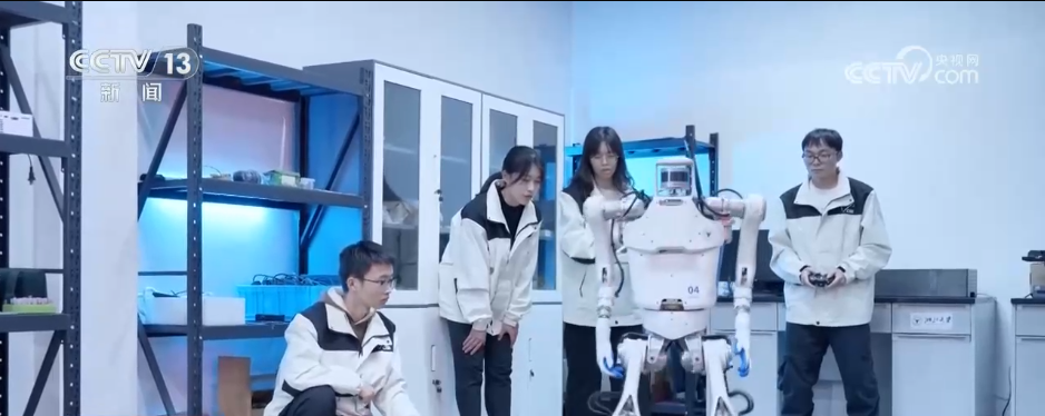 张本智和模仿樊振东模仿姆巴佩