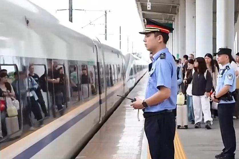 东部战区演习现场画面