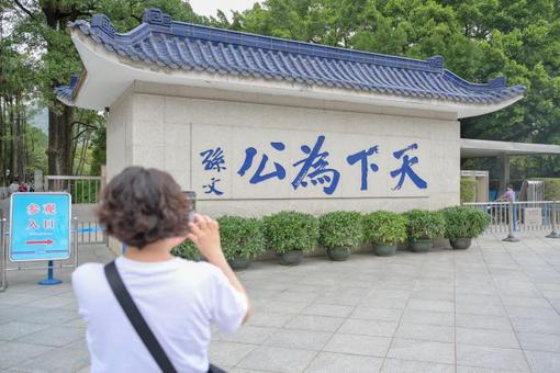 朱雀三号重复使用遥二运载火箭完成静态点火试验